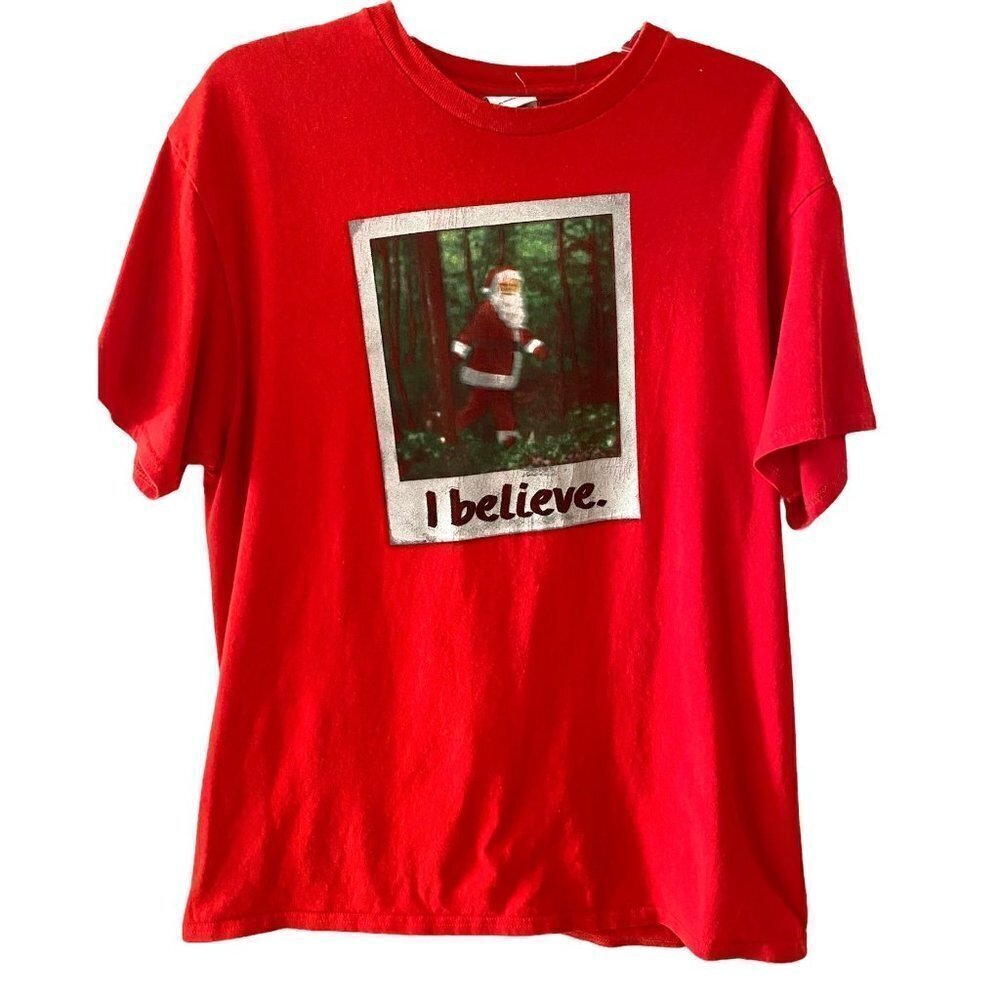 I Believe Santa Claus Big Foot Holiday Red T-Shirt, Men's Large